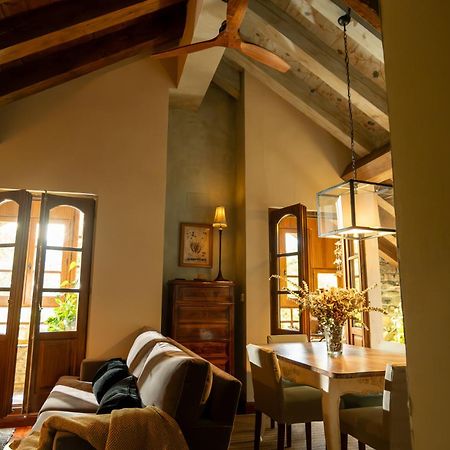 Vila Casa Maria Berna Sarvisé Exteriér fotografie
