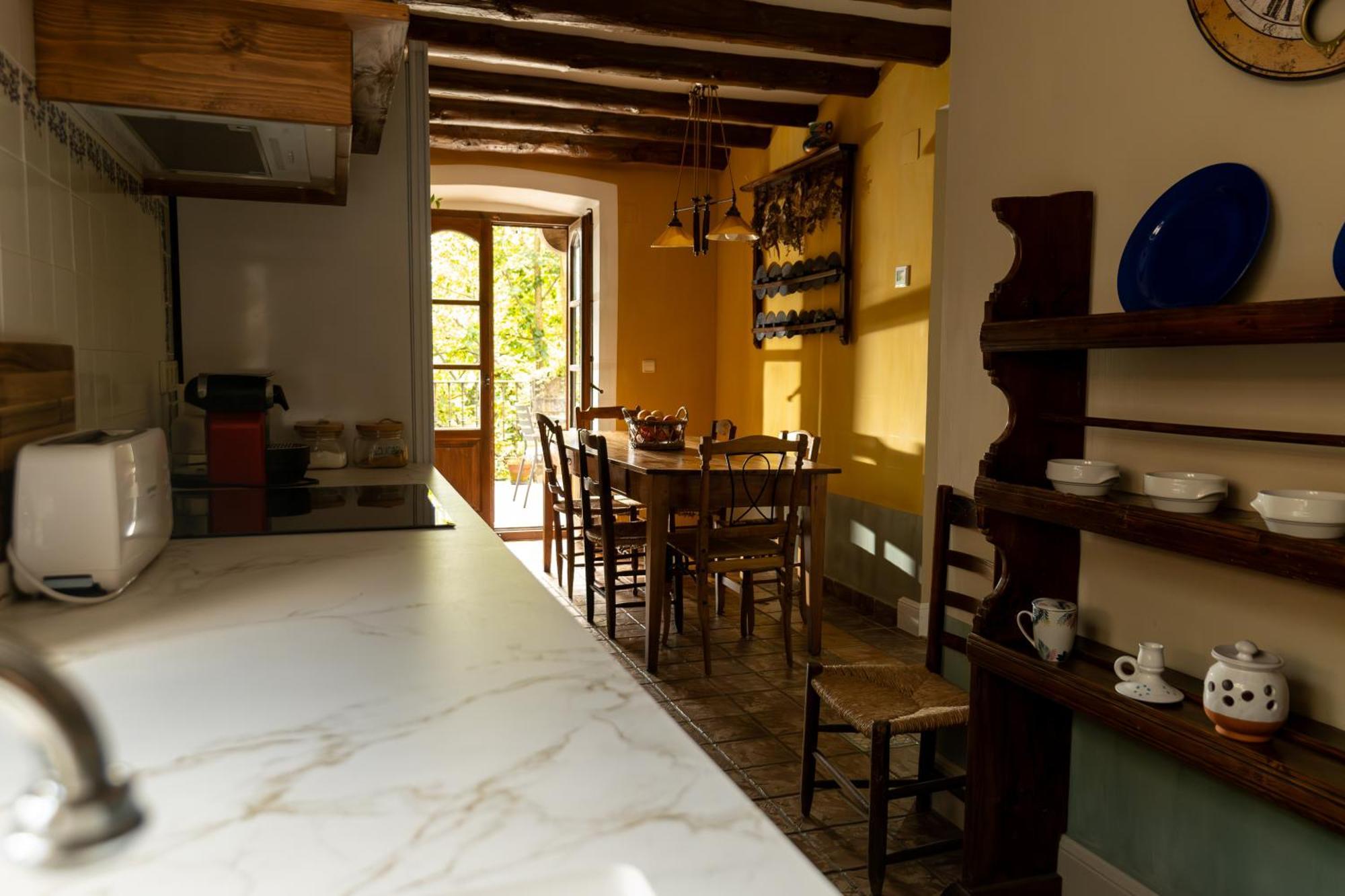 Vila Casa Maria Berna Sarvisé Exteriér fotografie