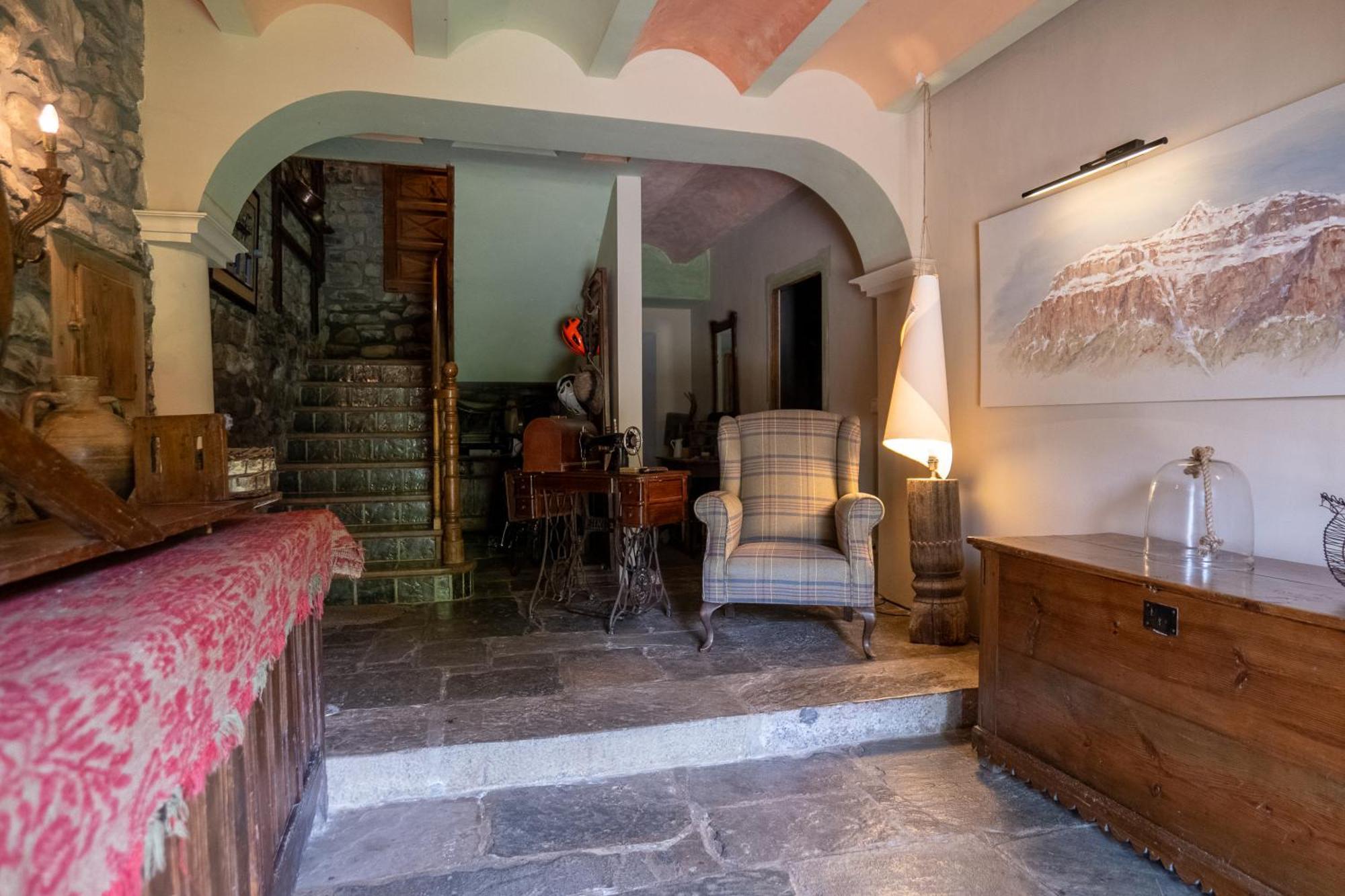 Vila Casa Maria Berna Sarvisé Exteriér fotografie