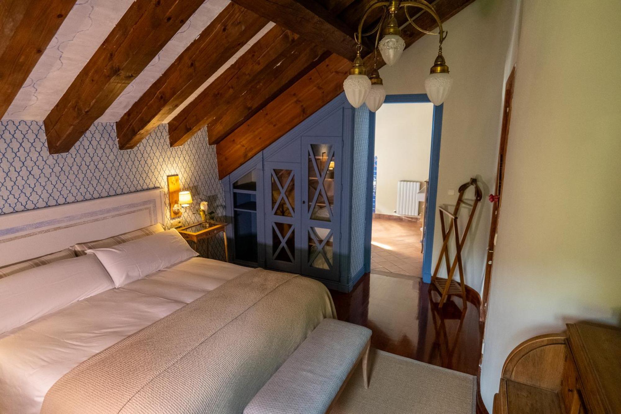 Vila Casa Maria Berna Sarvisé Exteriér fotografie